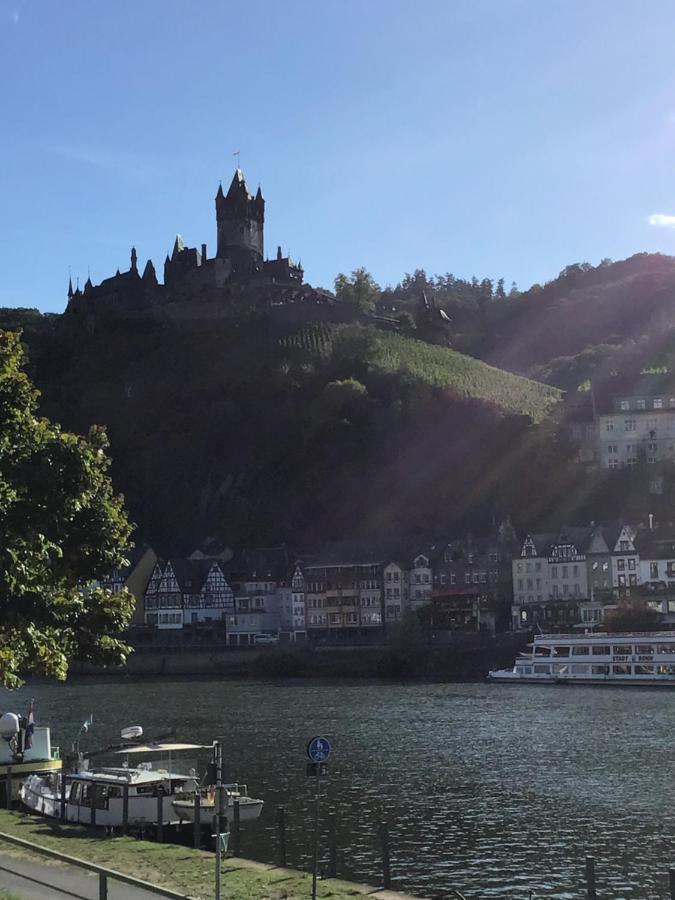 Attraktive Wohnung-Elztalidyll-Zwischen Mosel,Nuerburgring Und Burg Eltz Kollig Exterior foto