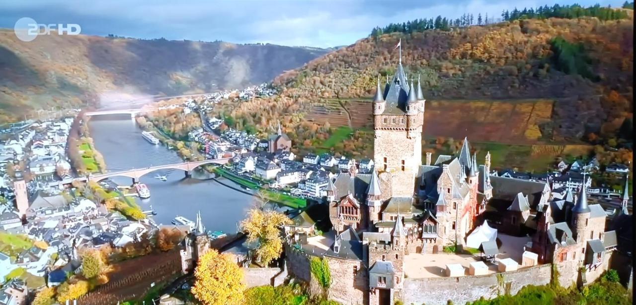 Attraktive Wohnung-Elztalidyll-Zwischen Mosel,Nuerburgring Und Burg Eltz Kollig Exterior foto