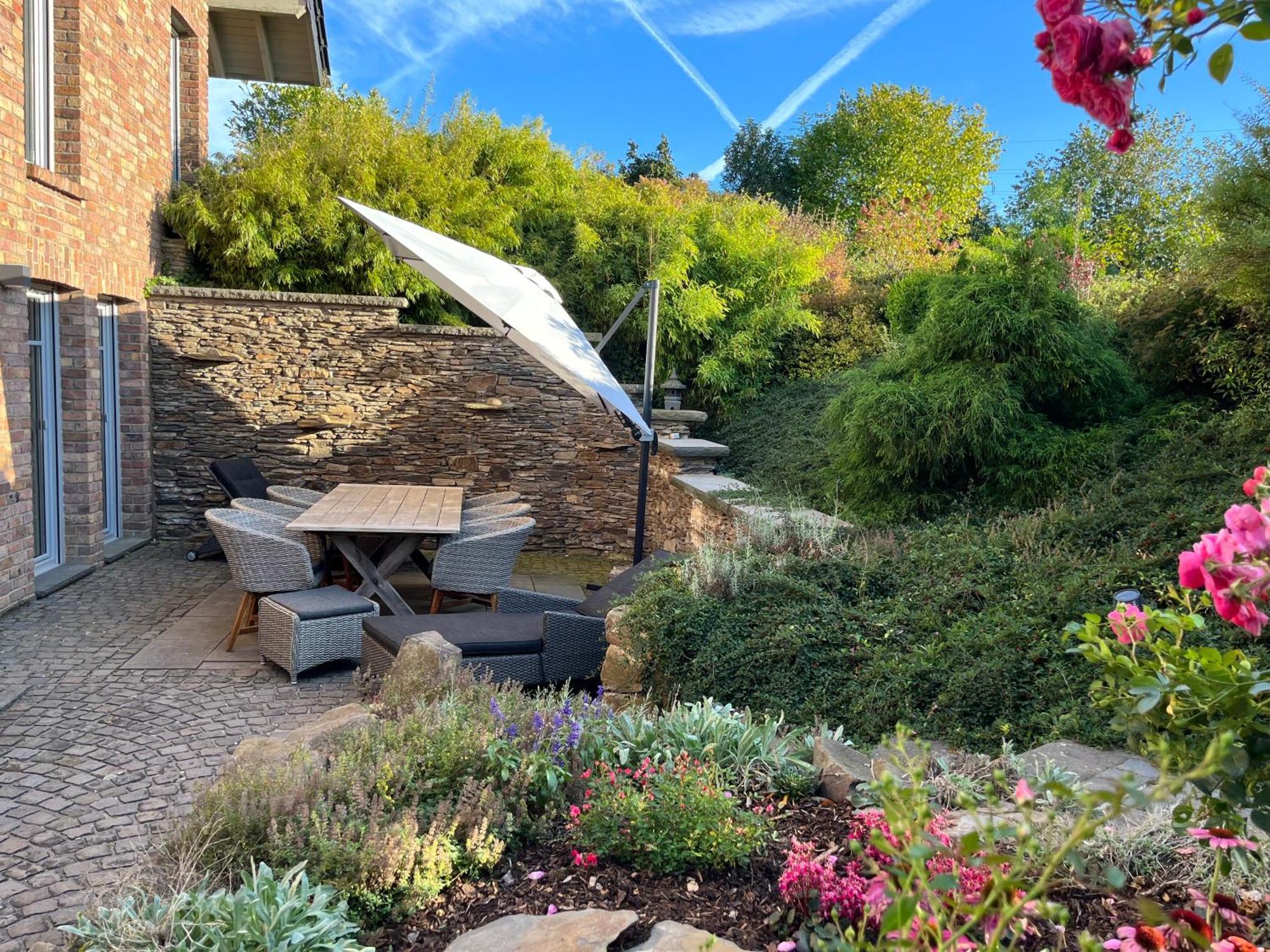 Attraktive Wohnung-Elztalidyll-Zwischen Mosel,Nuerburgring Und Burg Eltz Kollig Exterior foto